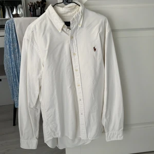 Ralph Lauren skjorta  - Knappt använd skjorta i storlek Medium 