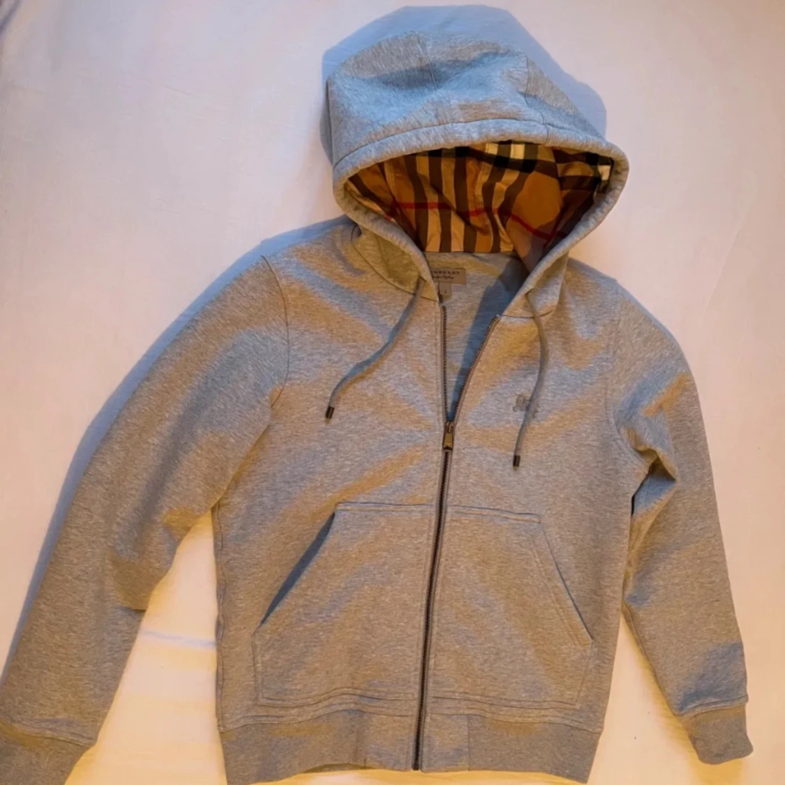 Burberry hoodie - 90