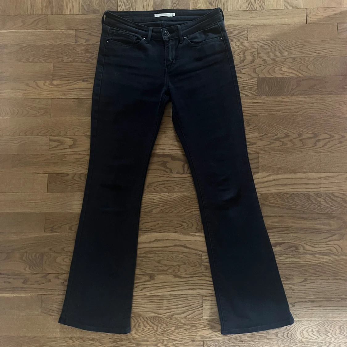 Bootcut Levi’s - 1