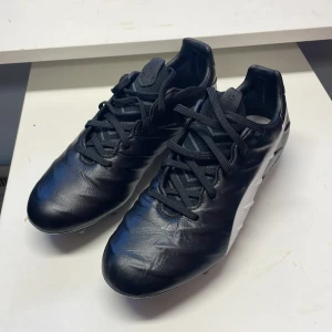 Puma King, fotbollsskor, 40,5 - Skick 9/10