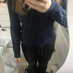 Ralph lauren tröja - Den är i bra skick, storlek S i barnstorlek(passar mig som är 152) . Använd några gånger men forf bra skick.💗