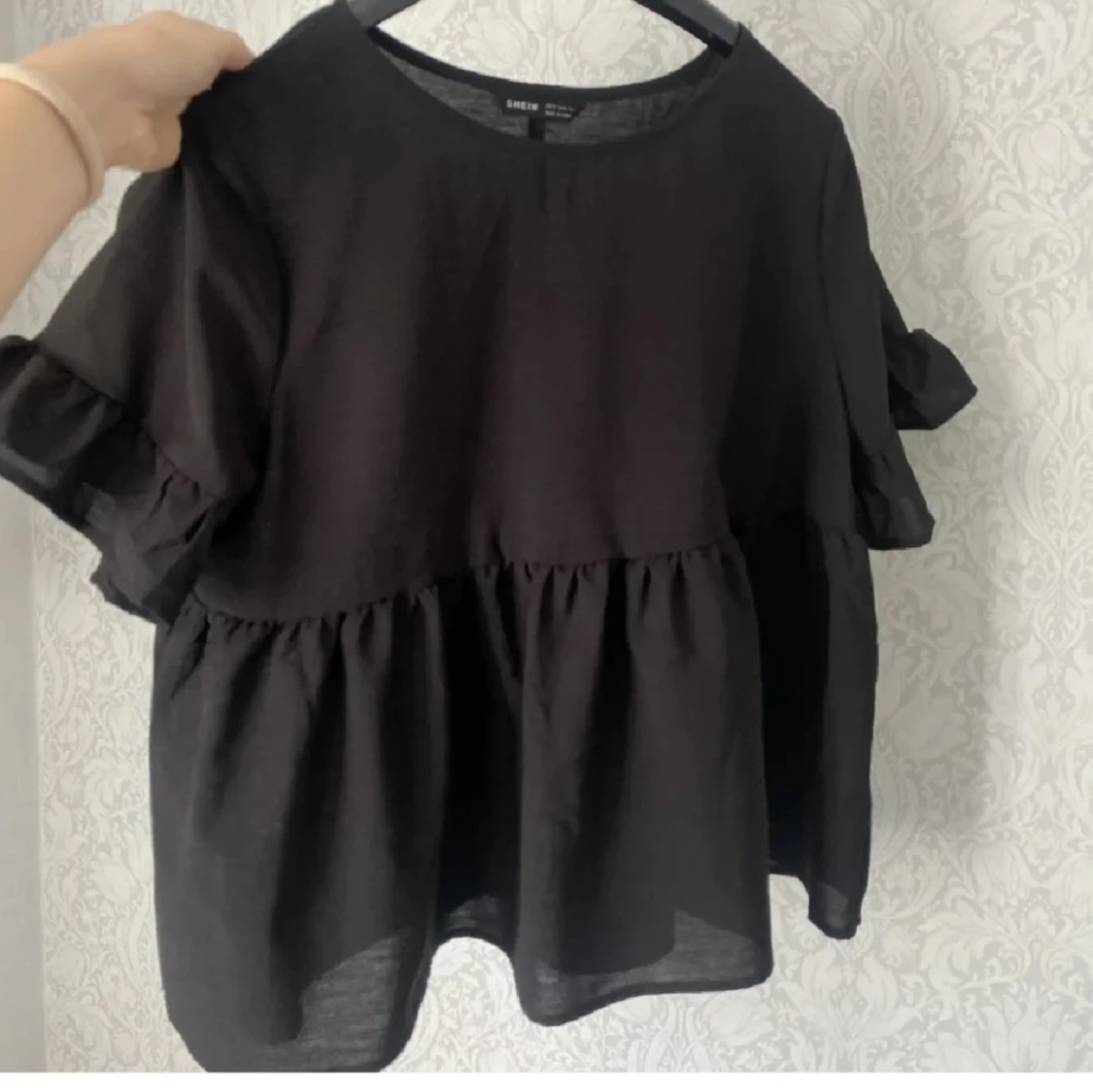 Svart volangtopp - 90