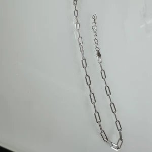 Armband  - trendiga och mer klassiska armringar i silver så välj det som passar dig och din garderob. Armband i silver som passar alla tillfällen! 😻