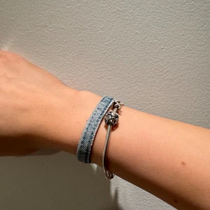 Jeansarmband #13 - Jeansarmband av återvunnet tyg 🩷