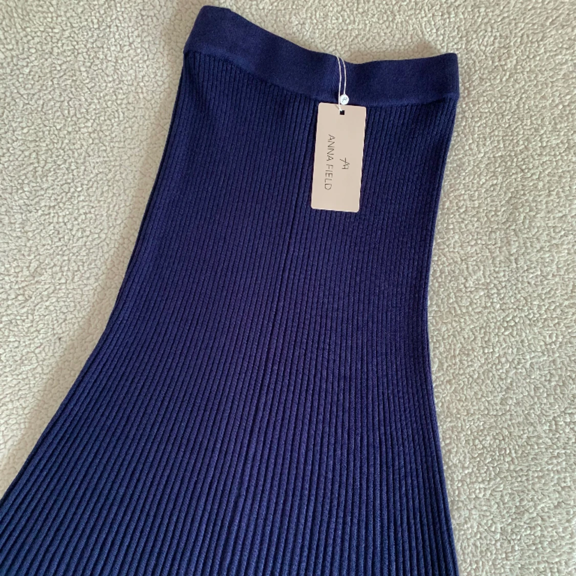 Anna Field marinblå stickad ribbad lång kjol - 90