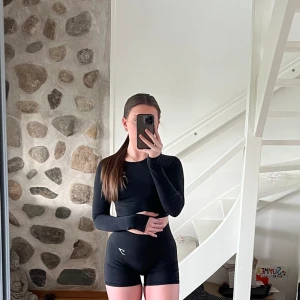 Gymshark  - Set från gymshark som inte använts. 🩵 nypris: överdel 449 & shorts 499 men säljer tillsammans för 400. Skriv om önskan för köp separat finns🩵