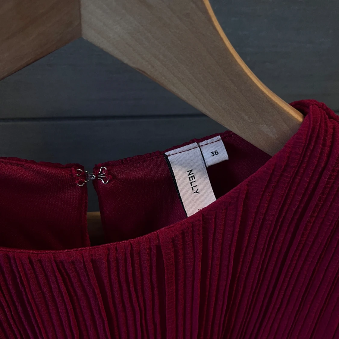 Röd klänning, Nelly - 91
