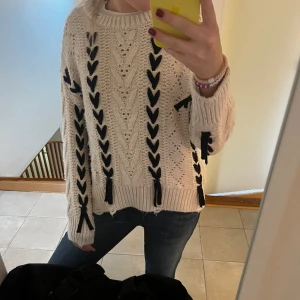 Stickad tröja - Såå cool stickad tröja från Zara❤️‍🔥