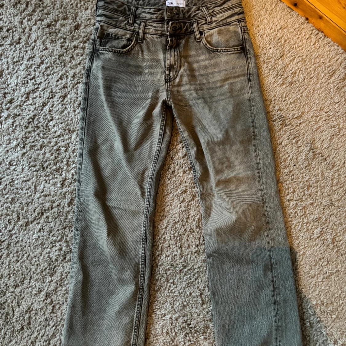 Grå jeans från Zara