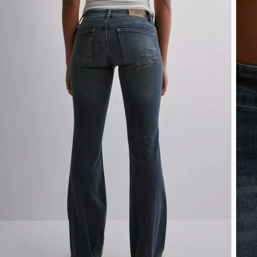 Säljer mina fina jeans från nelly då dom är lite för små på mig, fråga gärna om ni vill ha egna bilder eller någon annan fråga. Jag är 165 och skulle säga att dom är perfekt i längen på mig💗. Jeans & Byxor.
