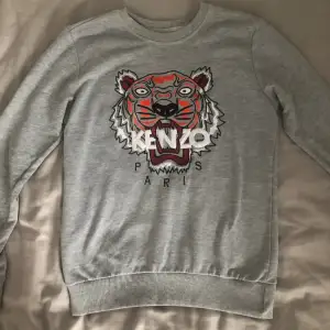 Knappt använd, bra skick. Kenzo sweatshirt  