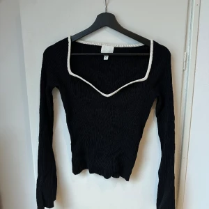 Topp H&M - Långärmad topp från H&M 
