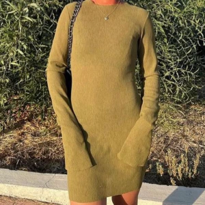 A-DSGN klänning - Strl S. Aldrig använd. Helt slutsåld (lånade bilder)