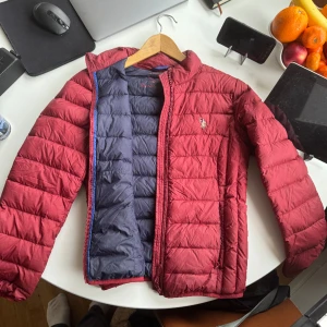  Vintage Ralph Lauren Jacka  - Vårjacka i mycket bra kvalité. I gott skick! Perfekt till våren.  Storlek S 