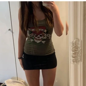 Ed Hardy linne - Köpte den på plick men det är tyvärr lite för liten för mig 🤍