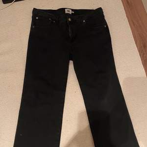 90s boot jeans från 157💕 Storlek XL, short length Säljer pga de inte passar min stil Använda några gånger, men finns knappt några synliga tecken på det. Jättesköna!