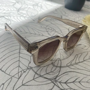 Chimi glasögon - Chimi glasögon 04 ecru, fodral ingår