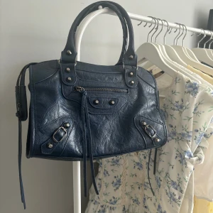 ”Balenciaga” väska! - Super fin väska! Säljs då jag har andra som jag använder mer!