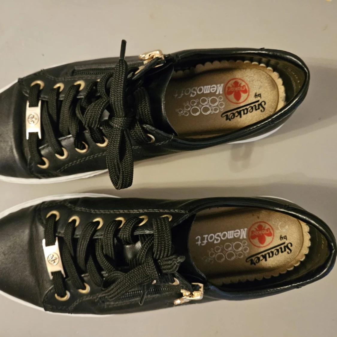 Svarta sneakers - 91