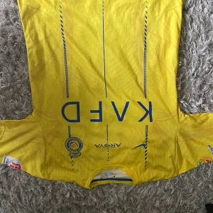 Al Nassr Matchtröja Hemma 2023 Ronaldo - Ronaldo tröja från förra säsongen med Al Nassr! Obs ej äkta