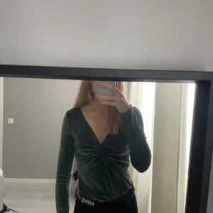 Tröja i sammet  - Bra skick 