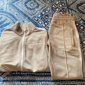 Palm Angels Tracksuit - Helt ny, Inga Skador…, Tröja och byxor=1000 Tröja=500 Byxor=370