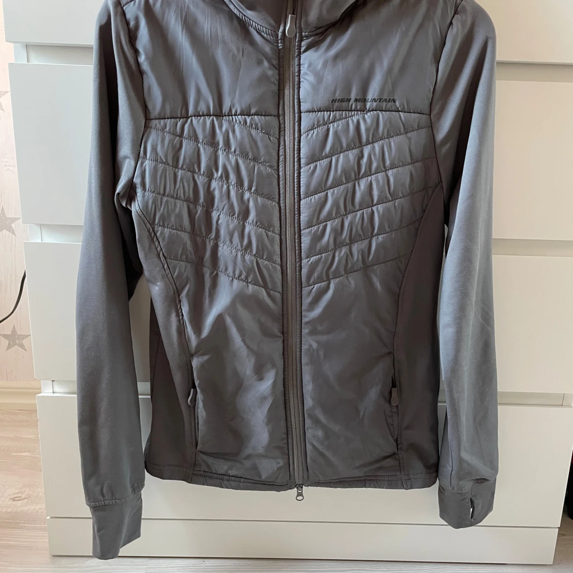 Grå funktionsjacka - 1