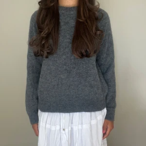 Stickad tröja  - Fin stickad tröja ifrån zara 