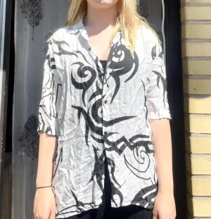 Jaded London skjorta - Skjorta i bomull, inte strykt på bilderna. Sitter som M