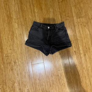 Mini shorts  - Små i storleken bra sick