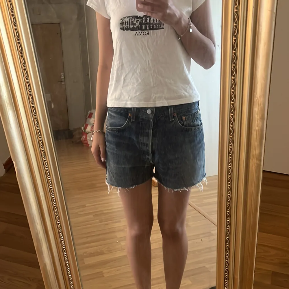 Snygga Levis short som sitter löst❤️. Shorts.