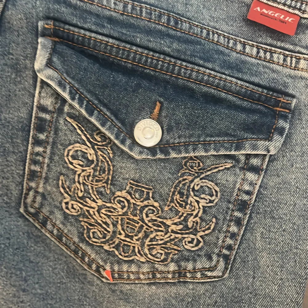 Lågmidjade jeans från h&m, använt några gånger, bra skick. Jeans & Byxor.