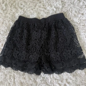 Spetsshorts - perfekt skick, strl s