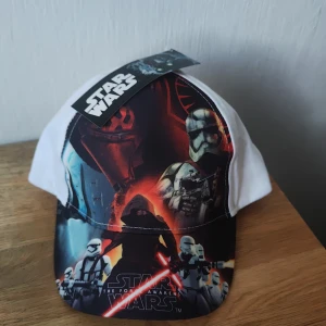 Ny Barn star wars keps storlek 52 - Ny Barn star wars keps storlek 52