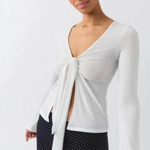 Knyt topp - Ny topp ifrån Gina, säljer gör att den inte var i min stil så har aldrig använt den🫶🏼