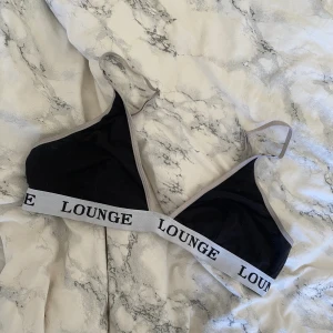 Lounge topp - Köpt på plick. Passade inte 