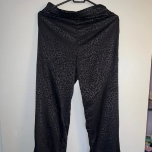 Pyjamas byxor  - Bra skick,ingen fel på byxorna.  