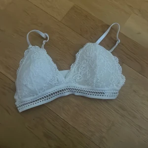 söt bh - söt bh i ONE SIZE, okej skick, säljs för 49 kr