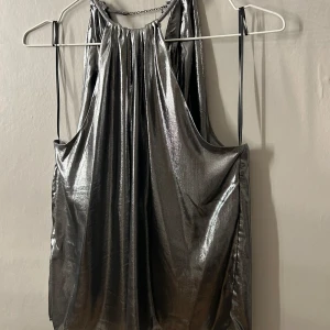 Fest topp - Jättefin topp från mango som jag använt 2 gånger.