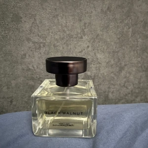 Banana republic Black Walnut - 99/100ml