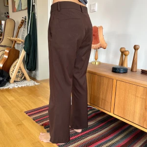 Kostymbyxor - Väldigt sköna kostymbyxor som tyvärr är för stora för mig, använda men i bra skick