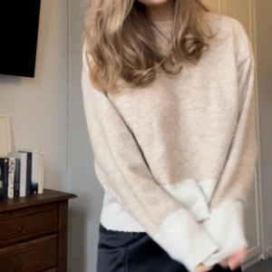 Jättefin stickad tröja  - Kommer tyvärr inte till användning men är jättefin💕