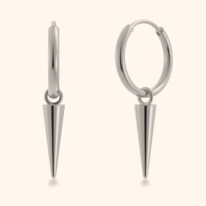 Edblad örhängen  - Edblad örhängen i silver ny skick. nypris: 399 kr.