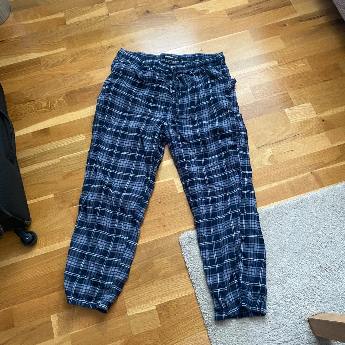 Blå pyjamas byxor