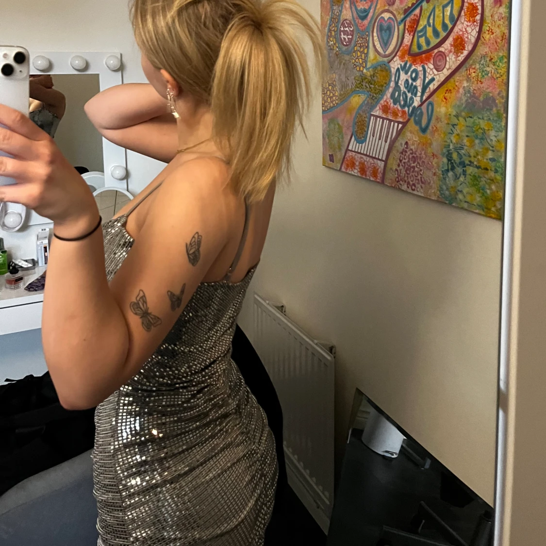 Glittrig klänning - 91