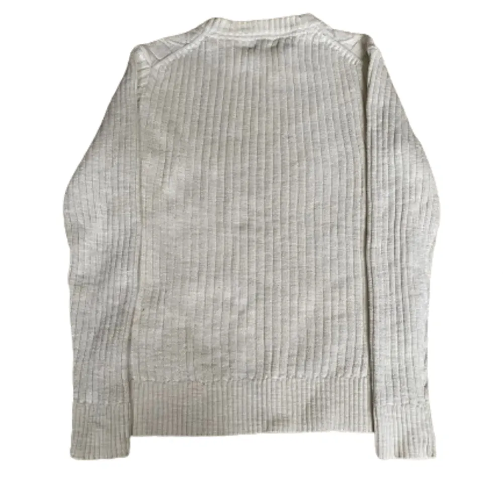 Säljer nu denna fräscha tröja från märket Morris | Skick : 9/10, som ny fast att tag:en ”slitits” av | Pris : Nypris : 1200kr, mitt pris 599kr. Priset är inte hugget i sten | Om du har några frågor är det bara att höra av dig! ❤️. Tröjor & Koftor.