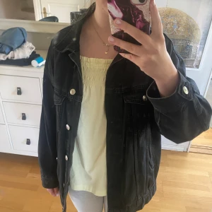 Jeansjacka till i sommar - Perfekt till sommaren