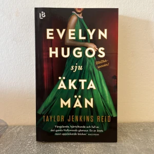 Evelyn Hogos sju äkta män bok   - Aldrig läst och har inga skavanker 💚pris går oftast att diskutera!