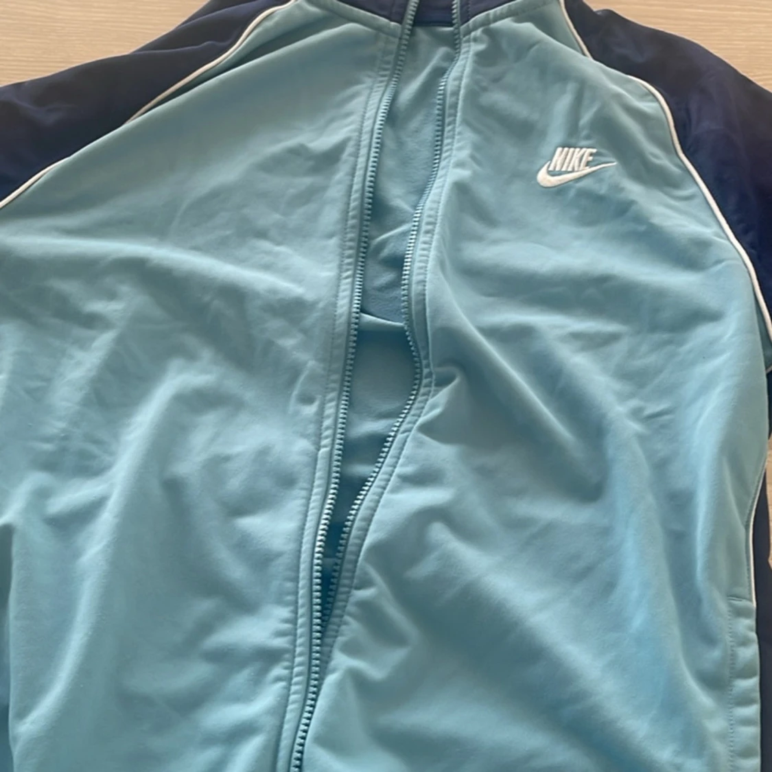 Säljer olika typer av kläder  - 92