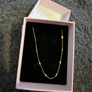 Halsband - Halsband som inte kommit till änvändning🩷